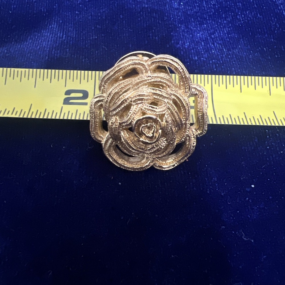 Christian Dior Gold Plated Flower Brooch Pin Vintage Signed (See All Photos!) - Picture 7 of 9